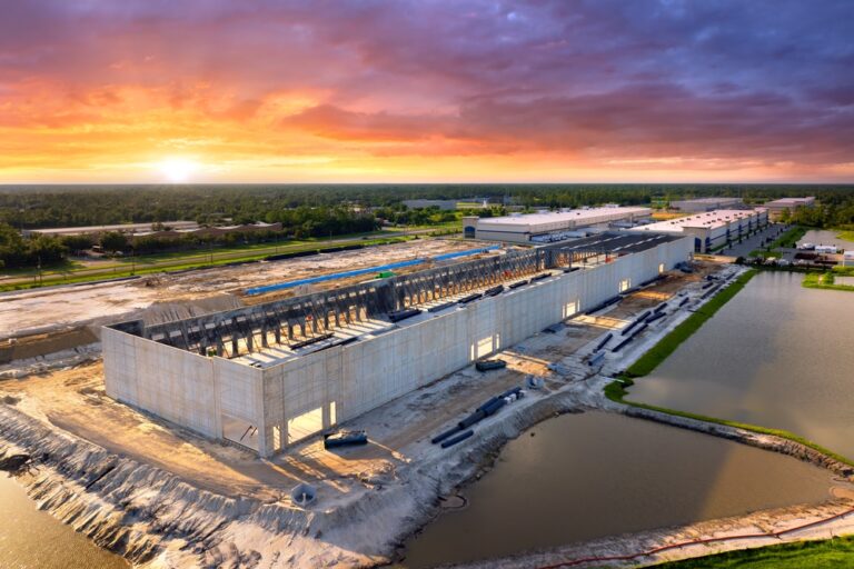 How to Choose the Right Commercial Contractor in Des Moines